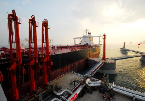 中國應(yīng)關(guān)注長期躍居全球最大原油凈進(jìn)口國的嚴(yán)峻性